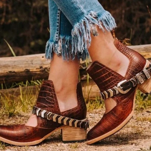 Freebird by Steven ‘Blade’ in Cognac Croc 7 NIB